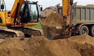 Выкопать яму экскаватором в Северске от 929 руб. - 2Землекопа-Свк 